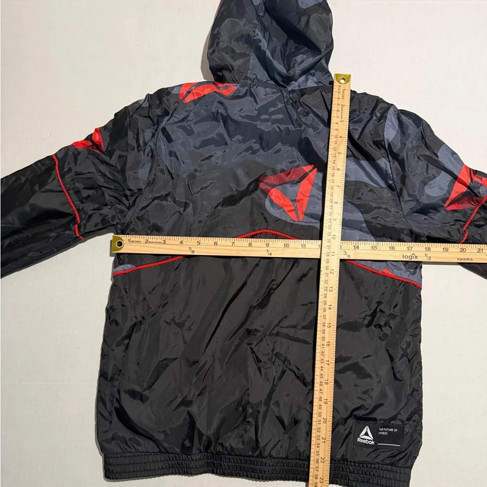 Reebok black & red Windbreaker,‎ ls Full Zip, Kids size 10-12 #377